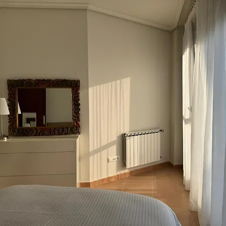 Camino A Lancha A Un Paso De La Playa De Usgo Miengo