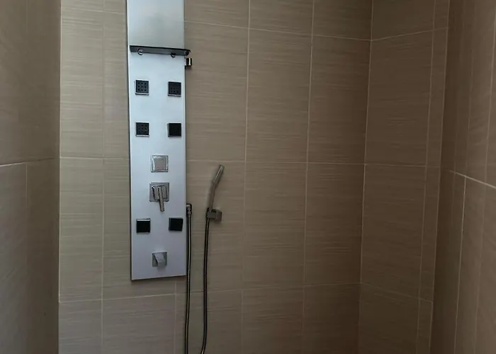 Camino A Lancha A Un Paso De La Playa De Usgo 公寓